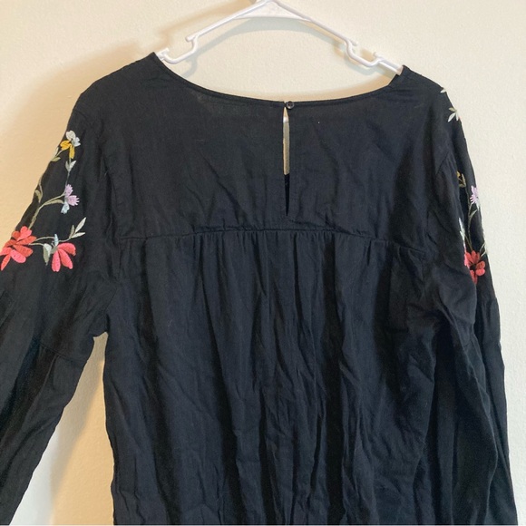 Old Navy Embroidered Long Sleeve Dress - Picture 6 of 7